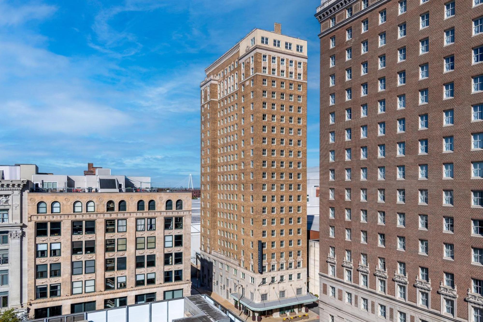 Courtyard St. Louis Downtown/Convention Center Hotel Exterior photo